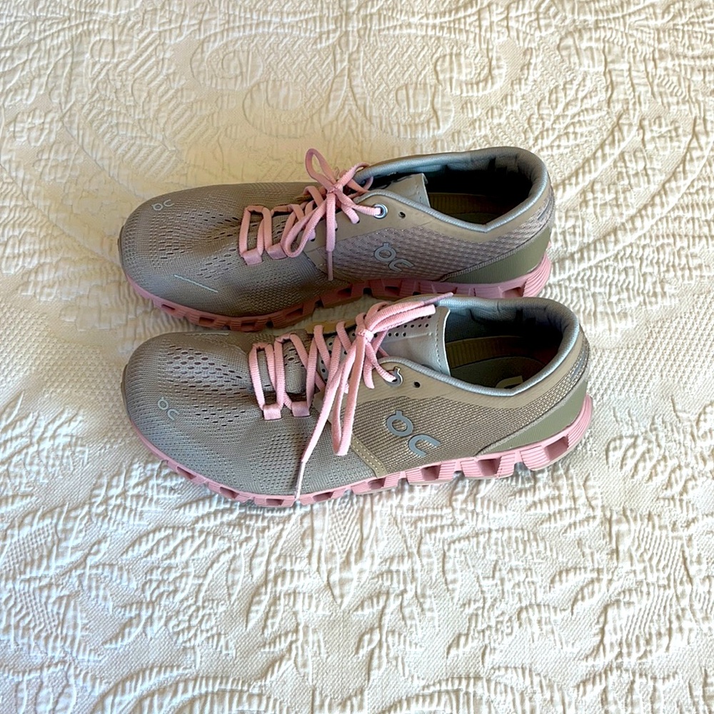 Women’s ON Running Shoes: Cloud X